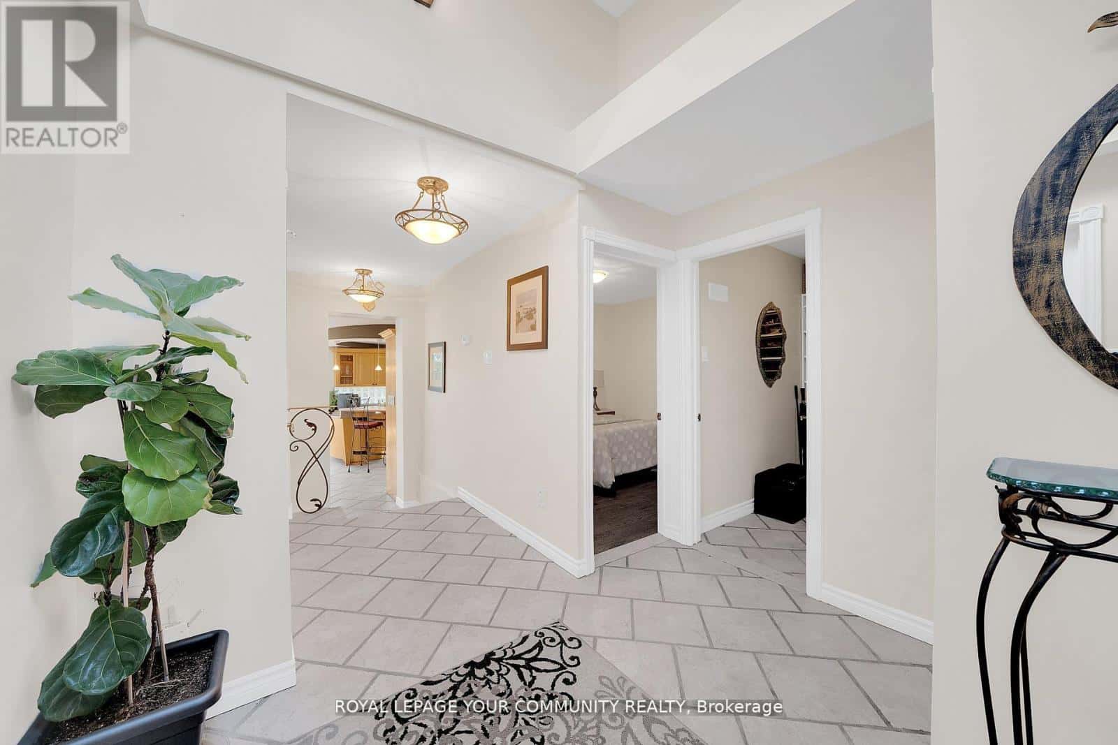 8065 KIPLING AVENUE — Vaughan (West Woodbridge), Ontario - Photo 5 of 74