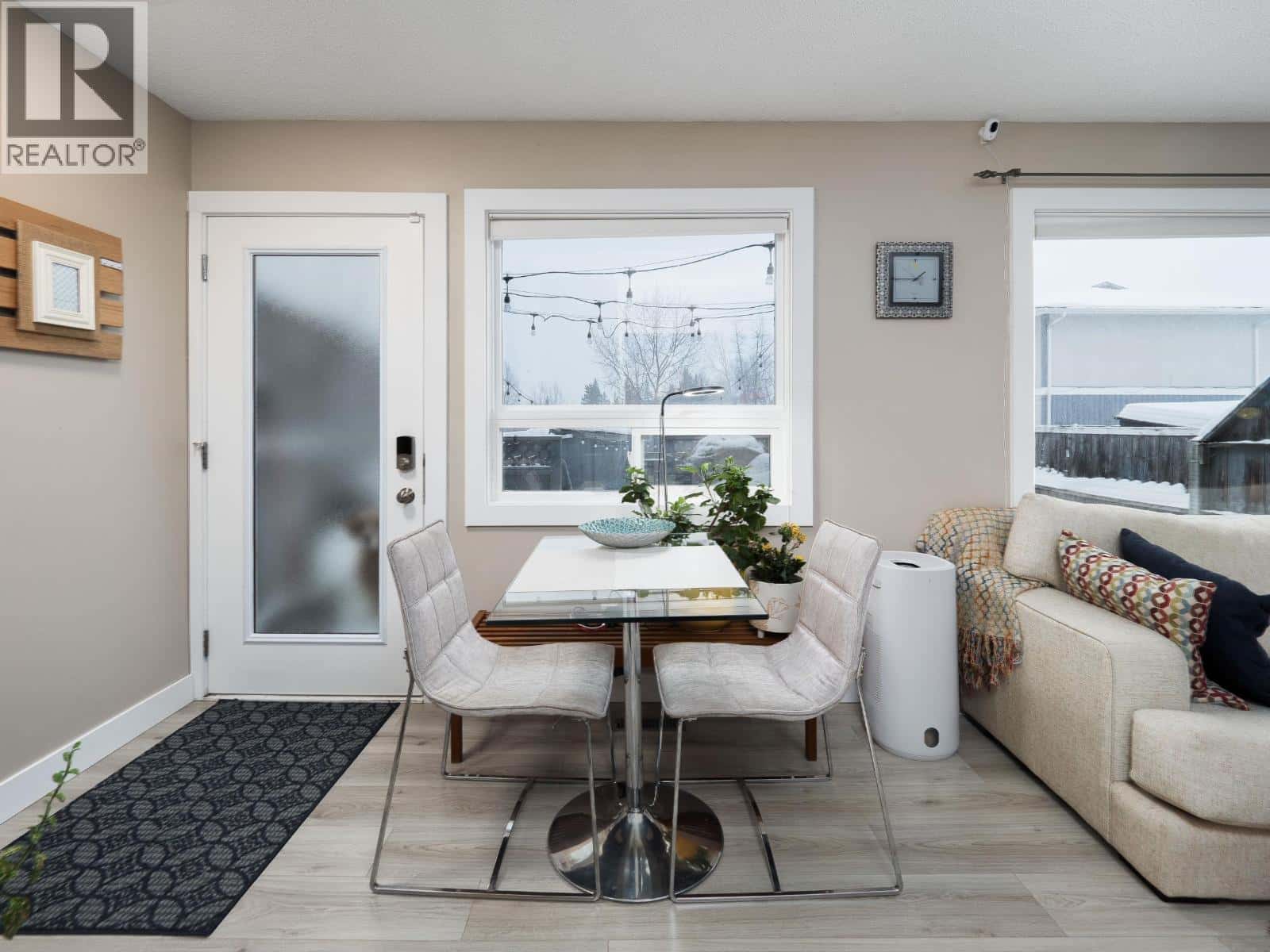 194 MCEACHERN PLACE — Prince George, British Columbia - Photo 3 of 29