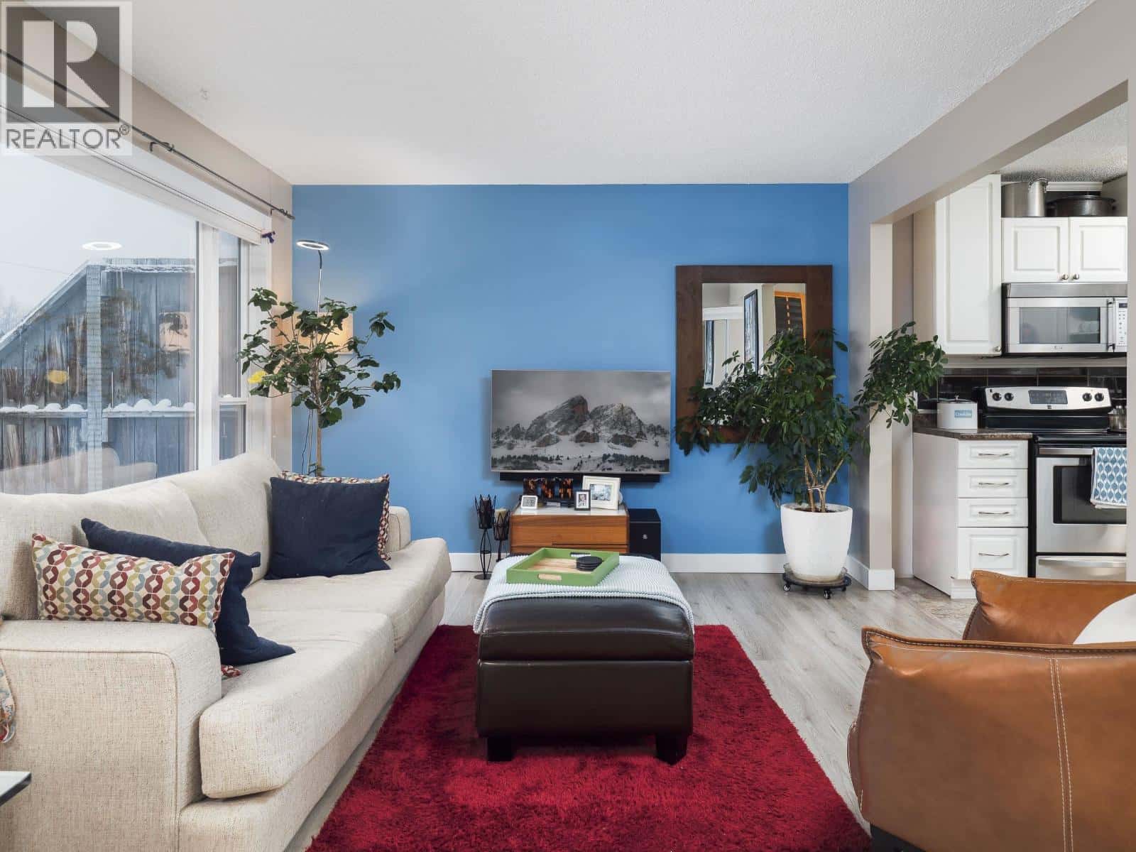 194 MCEACHERN PLACE — Prince George, British Columbia - Photo 5 of 29