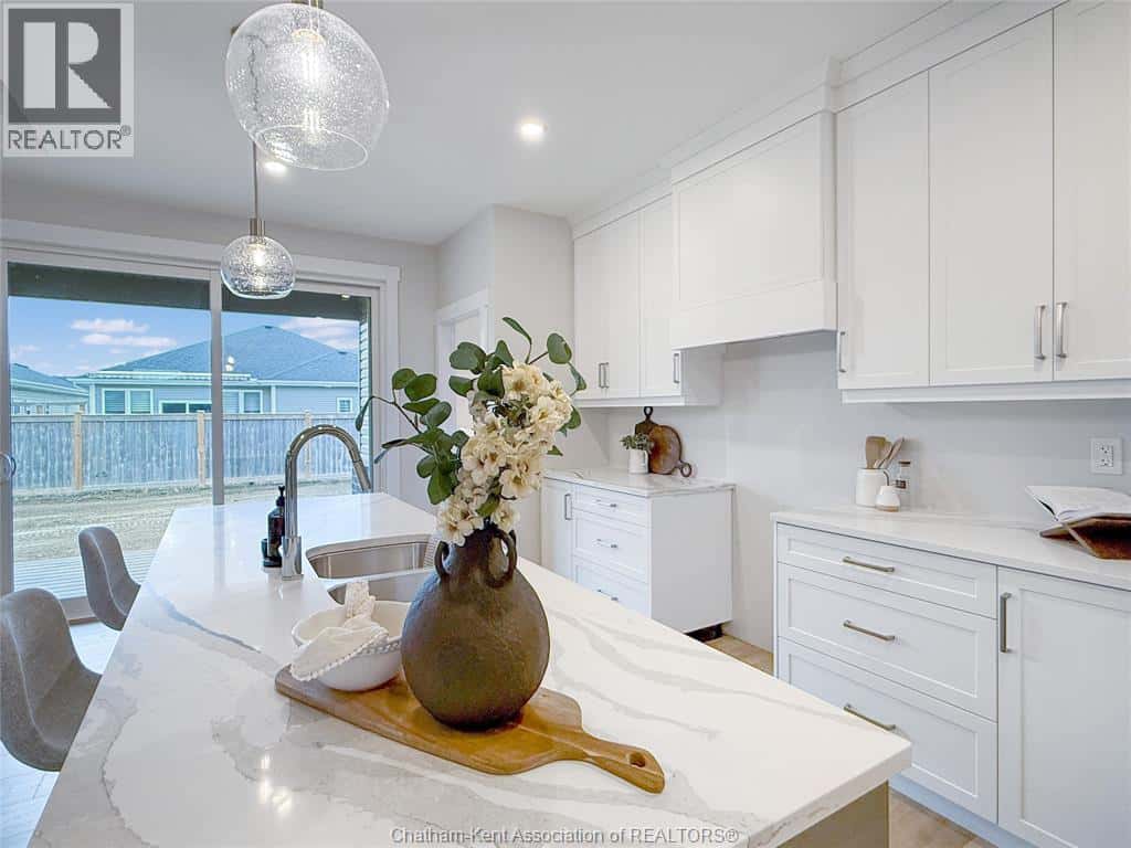 60 Duskridge ROAD — Chatham, Ontario - Photo 4 of 23