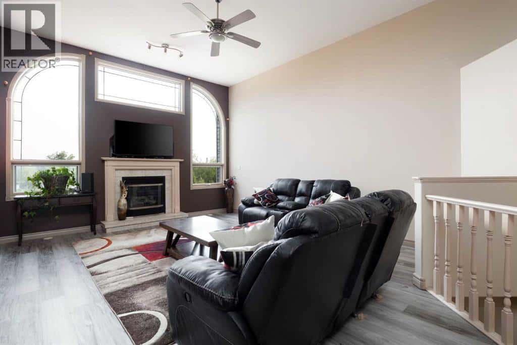 25 FREESTONE Way — Saprae Creek, Alberta - Photo 2 of 49