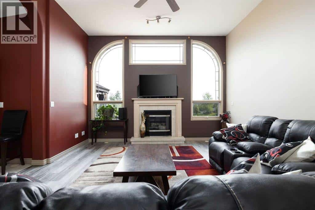 25 FREESTONE Way — Saprae Creek, Alberta - Photo 3 of 49