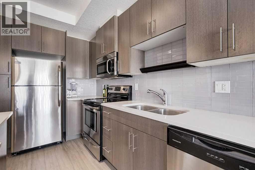 Calgary — Calgary - Photo 2 of 25