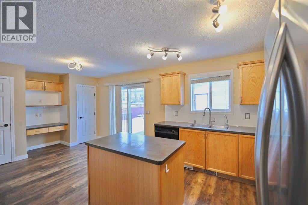 Calgary — Calgary - Photo 3 of 25