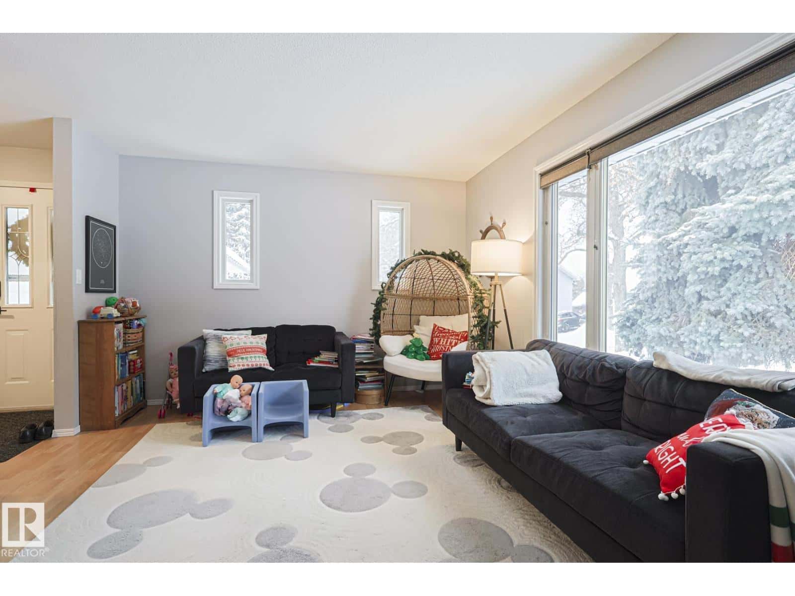 60 Bellevue CR — St. Albert, Alberta - Photo 2 of 60