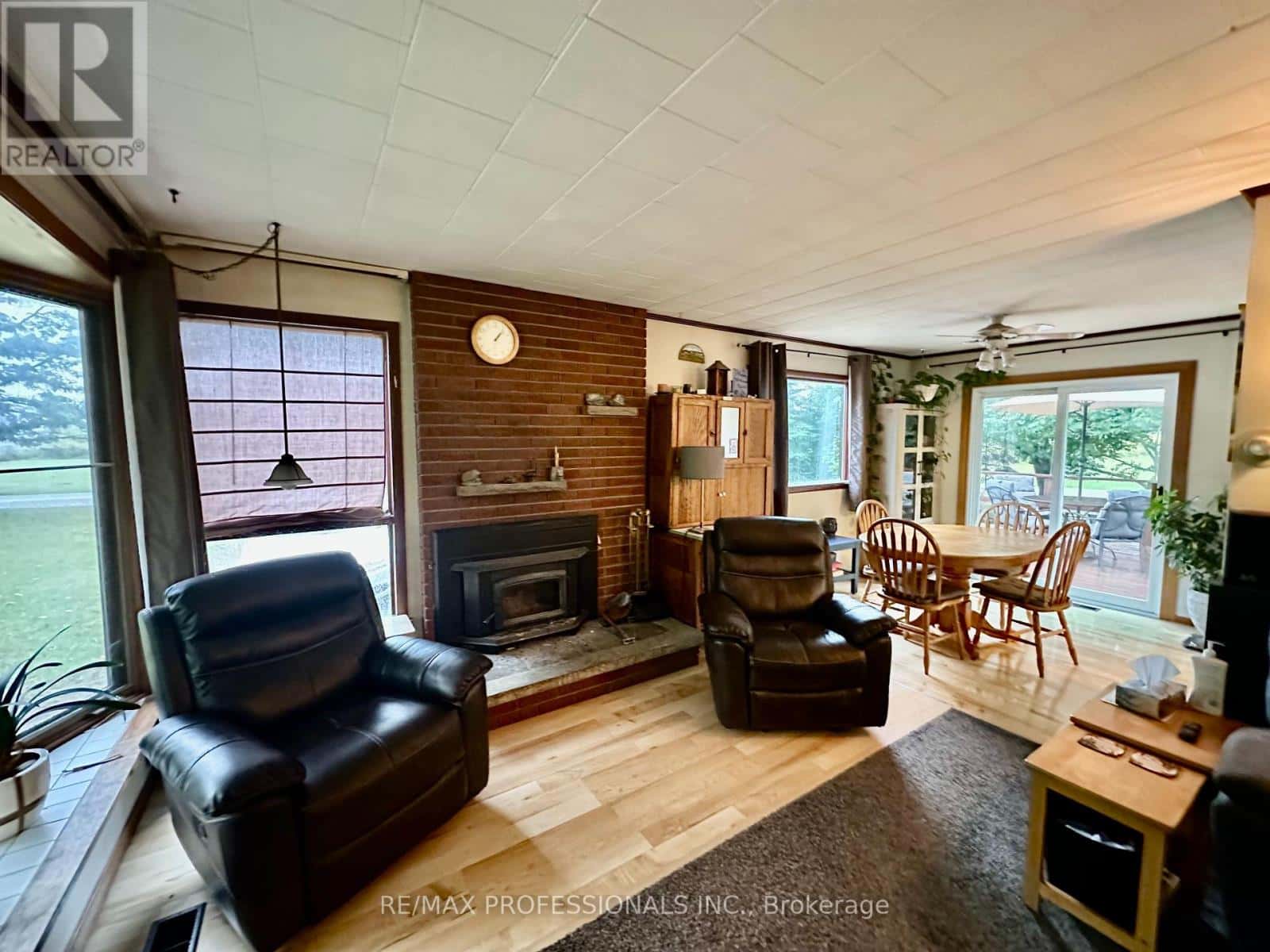 13958 TRAFALGAR ROAD — Halton Hills (Rural Halton Hills), Ontario - Photo 4 of 44