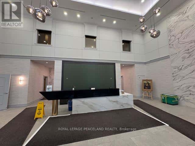 Toronto (Willowdale East) — Toronto (Willowdale East) - Photo 5 of 10