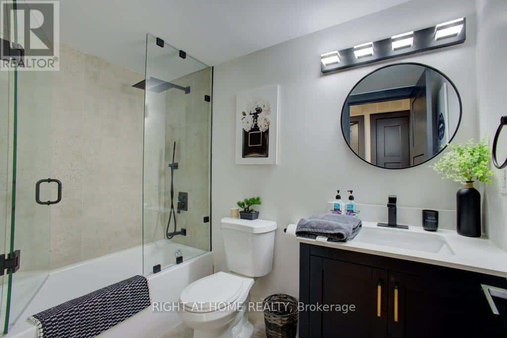 123 - 60 MULLIGAN LANE — Wasaga Beach, Ontario - Photo 3 of 37