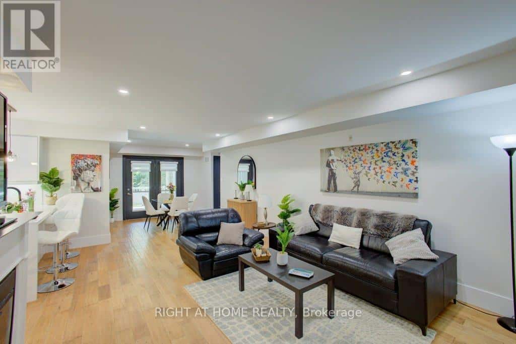 123 - 60 MULLIGAN LANE — Wasaga Beach, Ontario - Photo 4 of 37