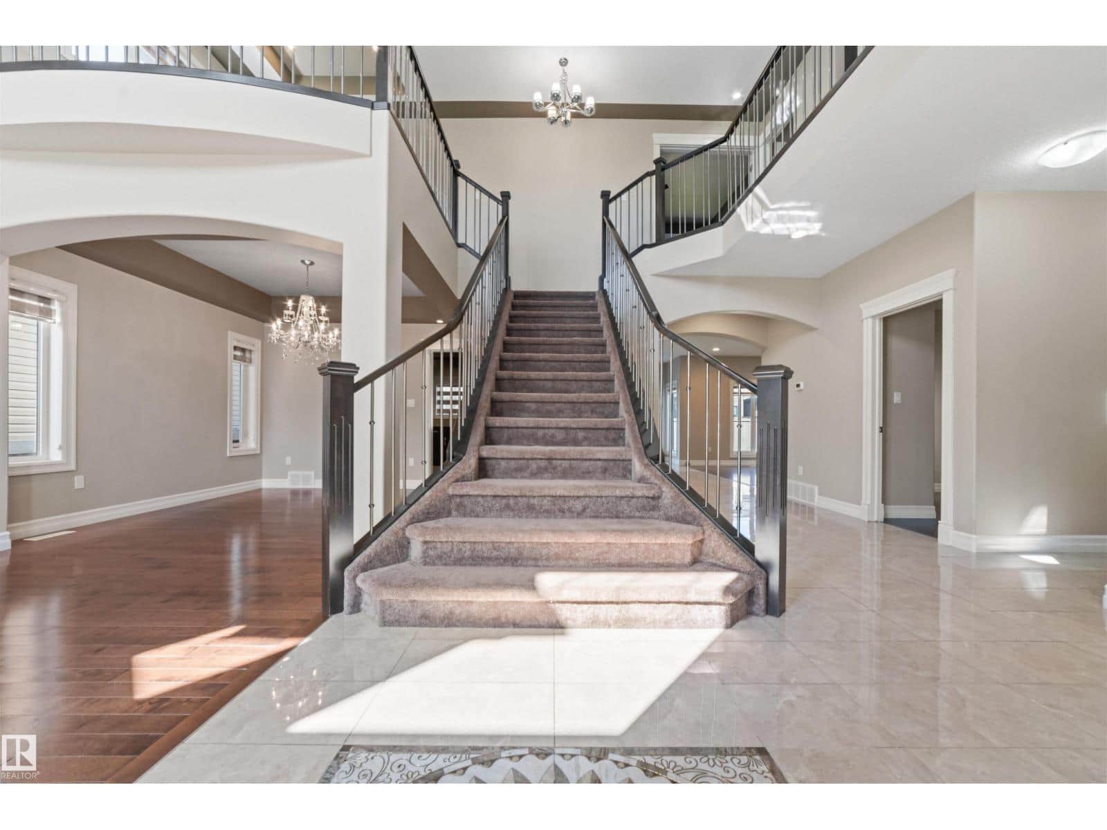 1721 ADAMSON CR SW - Photo 4 of 60, Edmonton, Alberta