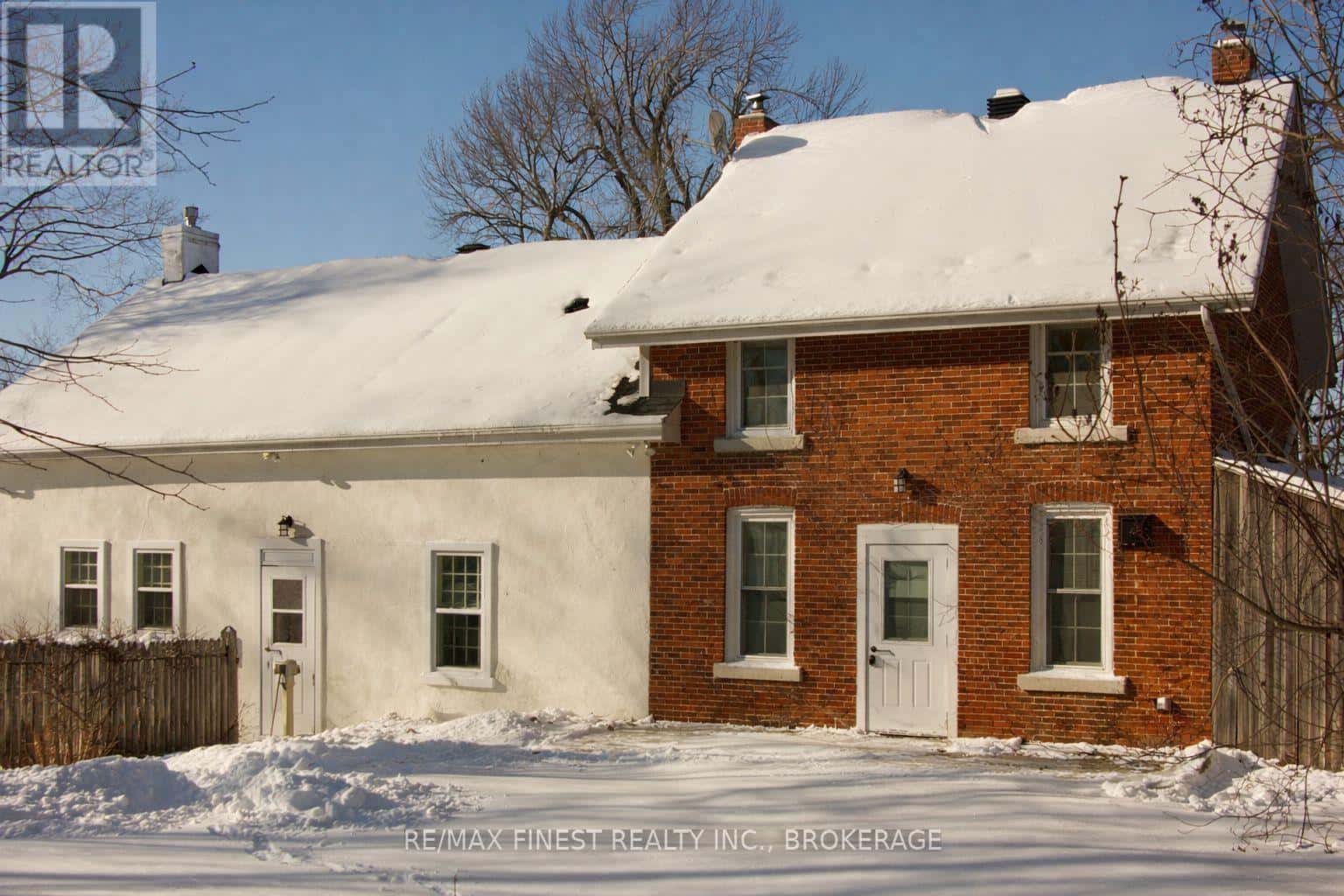2750 FRONT ROAD — Loyalist (Lennox and Addington - South), Ontario - Photo 2 of 49