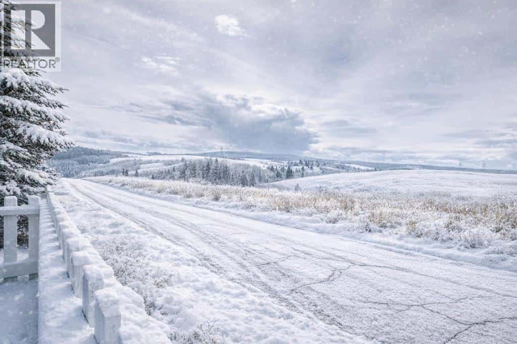 1703 Jumping Pound Common — Cochrane, Alberta - Photo 2 of 32