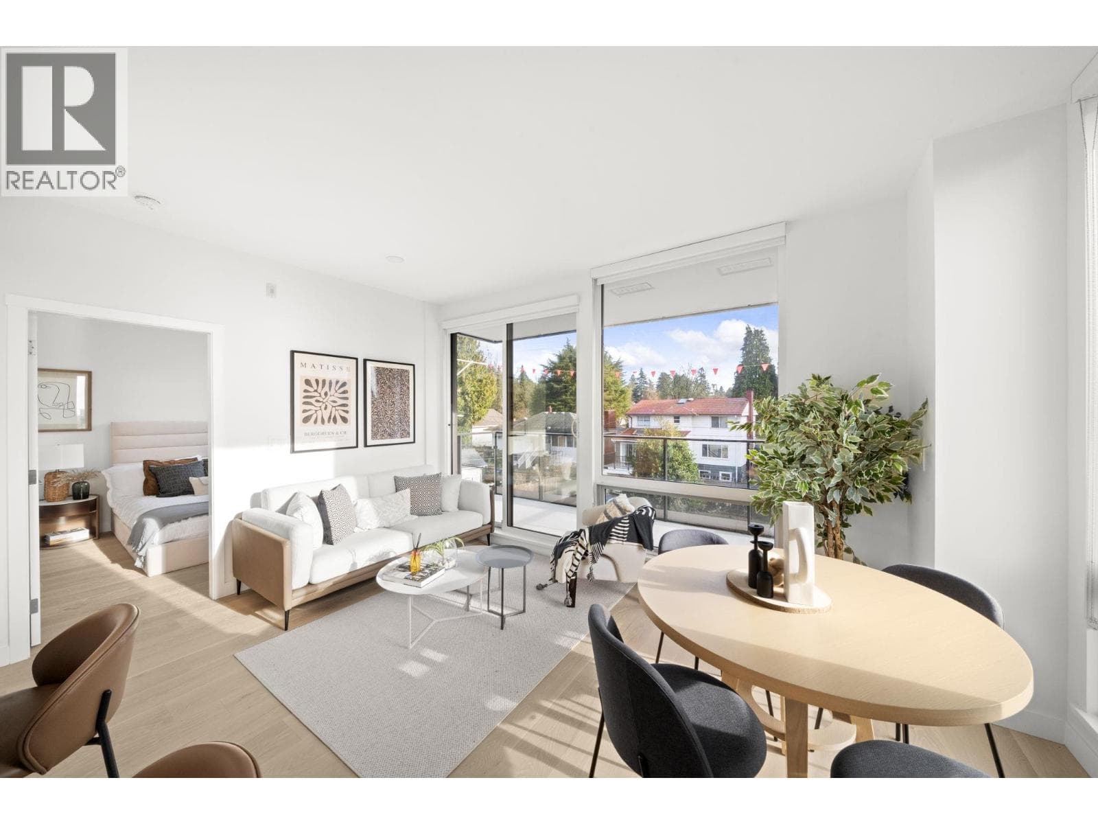 Vancouver — Vancouver - Main photo