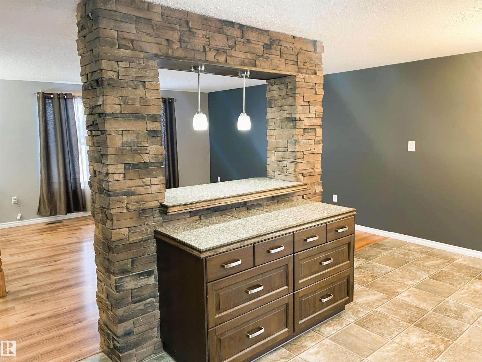 5111 49 ave - Photo 4 of 18, Ardmore, Alberta