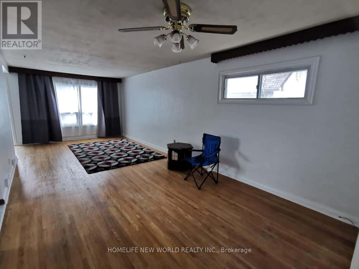 Toronto (Wexford-Maryvale) — Toronto (Wexford-Maryvale) - Photo 2 of 11