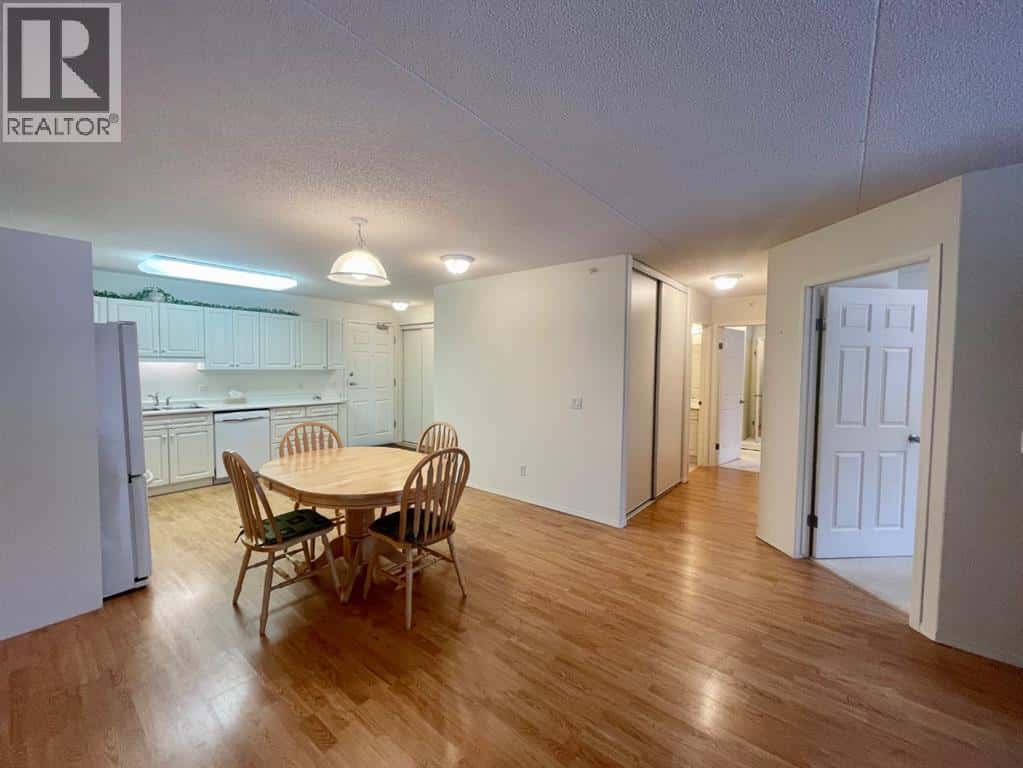 Edson — Edson - Photo 2 of 32