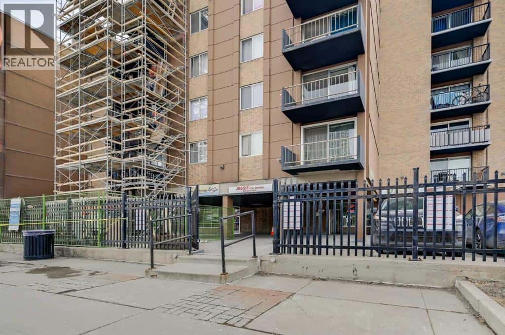 810, 519 17 Avenue SW — Calgary, Alberta - Photo 3 of 28