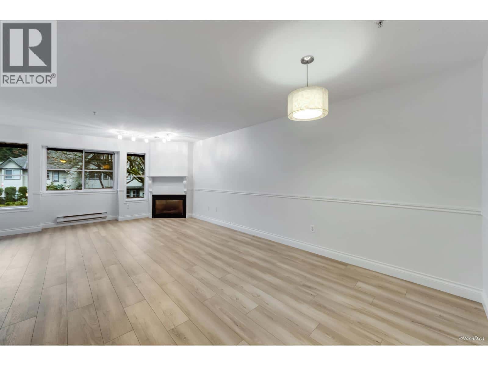 56 19034 MCMYN ROAD — Pitt Meadows, British Columbia - Photo 3 of 26