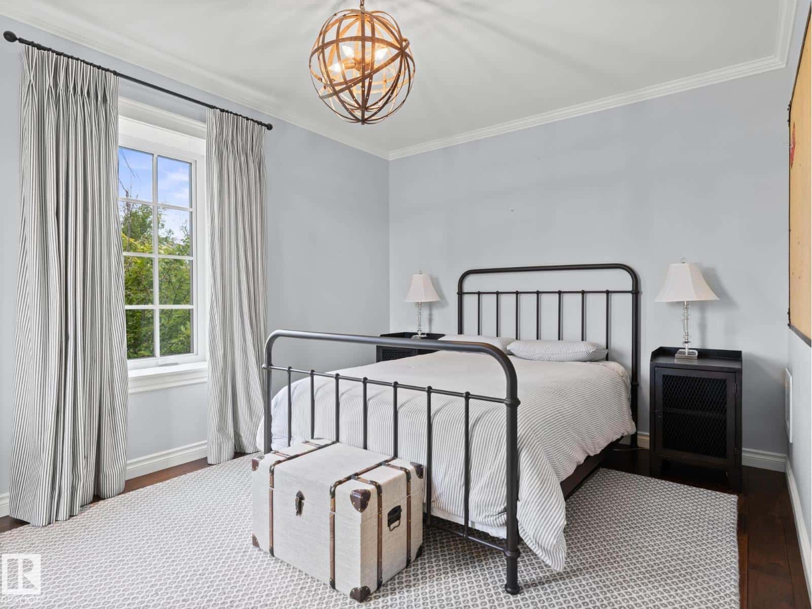 52105 RGE ROAD 225 — Rural Strathcona County, Alberta - Photo 3 of 136