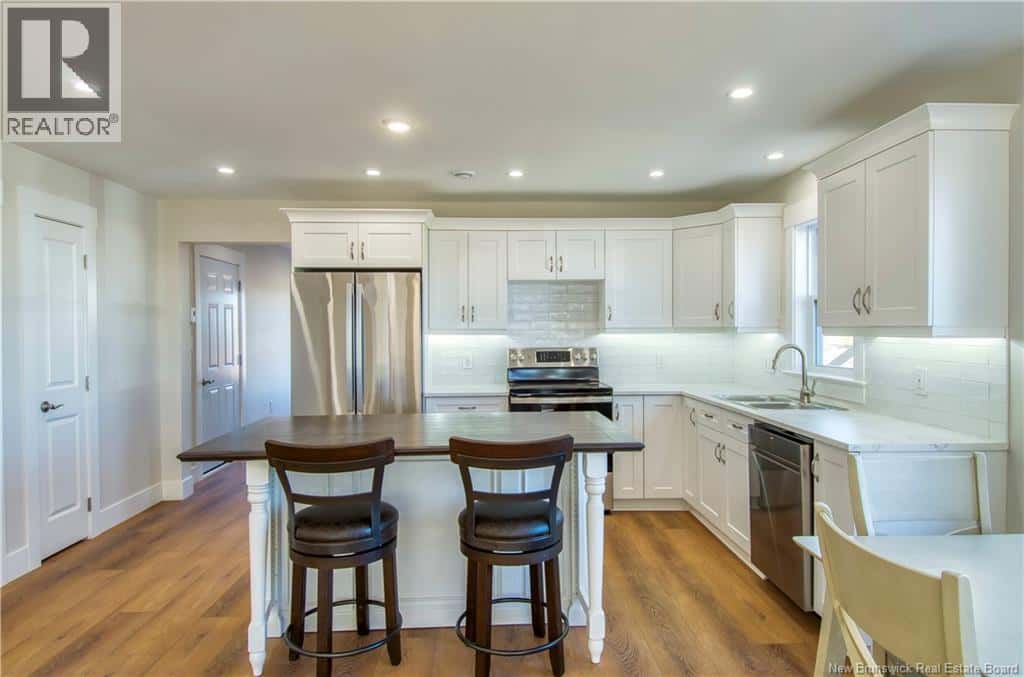 2 Otty Avenue — Sussex, New Brunswick - Photo 2 of 26