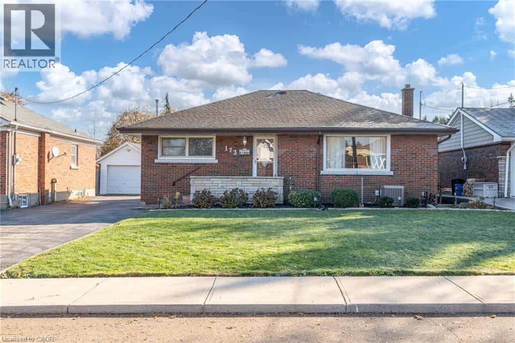 173 WEST 23RD Street — Hamilton, Ontario - Photo 3 of 28