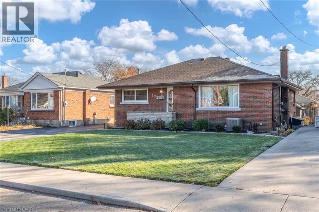 173 WEST 23RD Street — Hamilton, Ontario - Photo 4 of 28