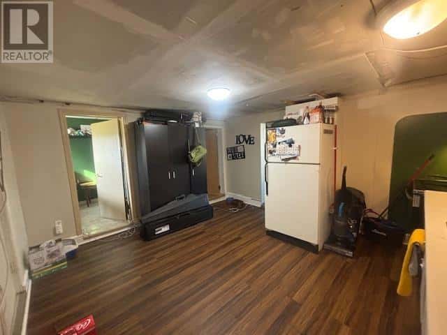 827 Alberta ST — Thunder Bay, Ontario - Photo 2 of 11