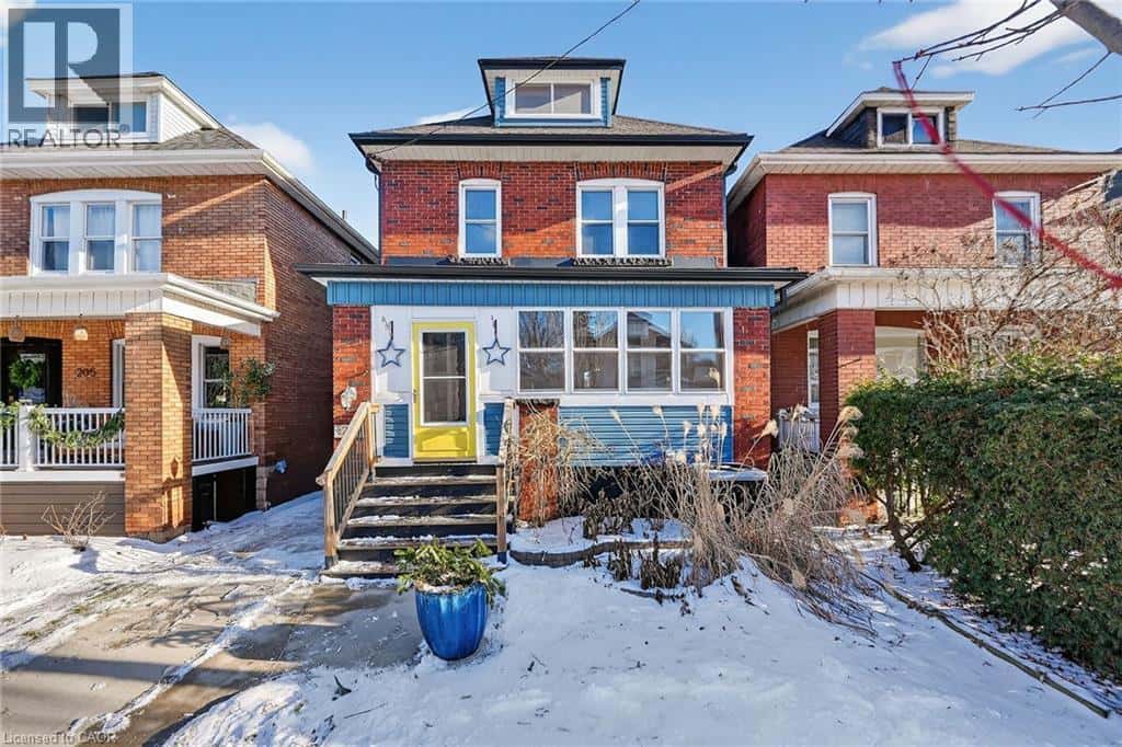 207 EDGEMONT Street S — Hamilton, Ontario - Photo 2 of 38