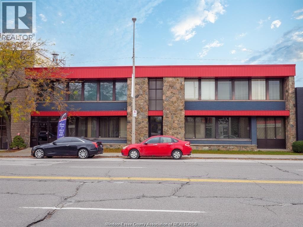 Windsor — Windsor - Main photo