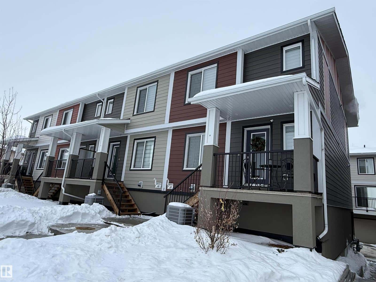 #16 9250 156 AV NW — Edmonton, Alberta - Photo 2 of 65