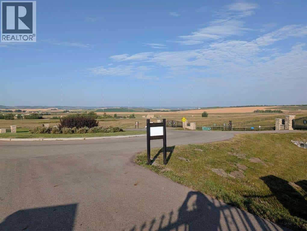 Lot 15, 16212 100 Hamilton Heights Mews — De Winton, Alberta - Photo 3 of 5