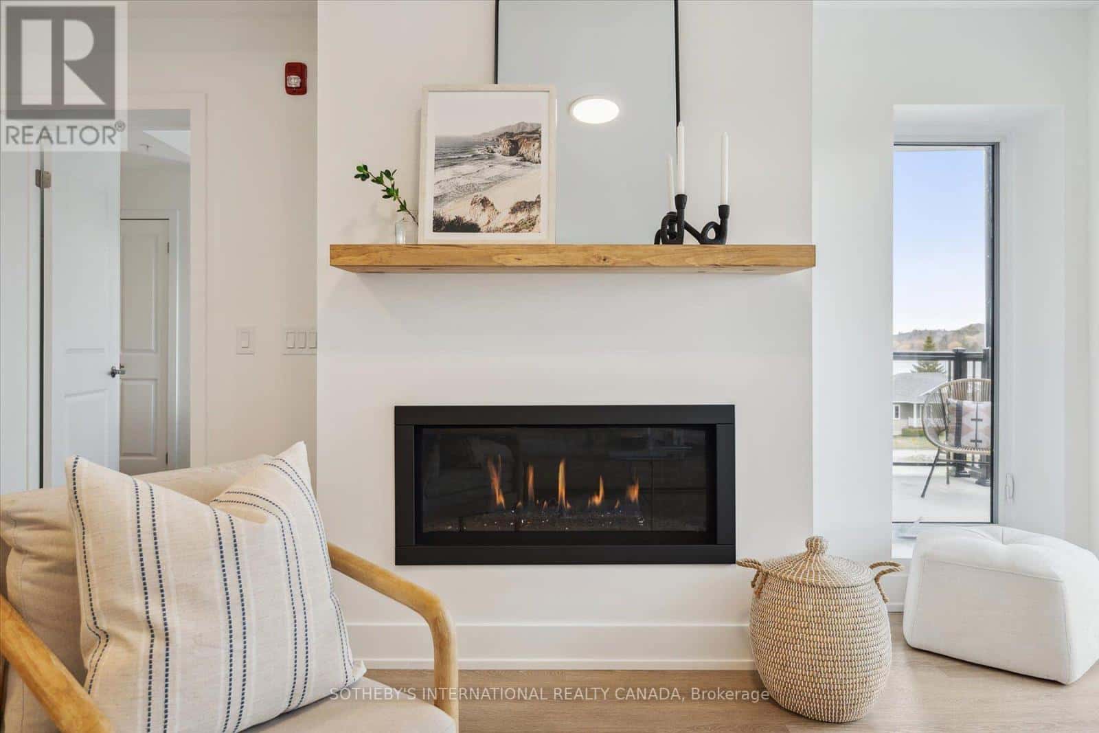 306 - 19B WEST STREET N — Kawartha Lakes (Fenelon Falls), Ontario - Photo 3 of 50