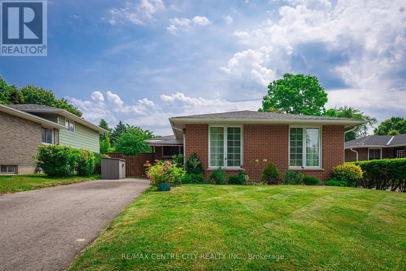 482 CASTLEGROVE BOULEVARD — London North (North K), Ontario - Main photo