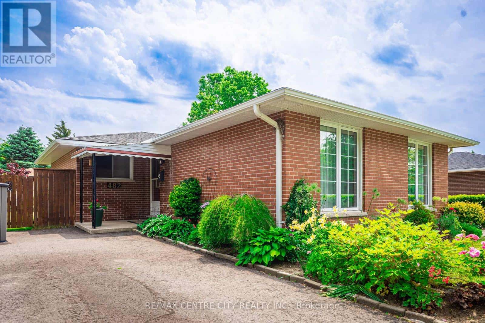 482 CASTLEGROVE BOULEVARD — London North (North K), Ontario - Photo 3 of 24