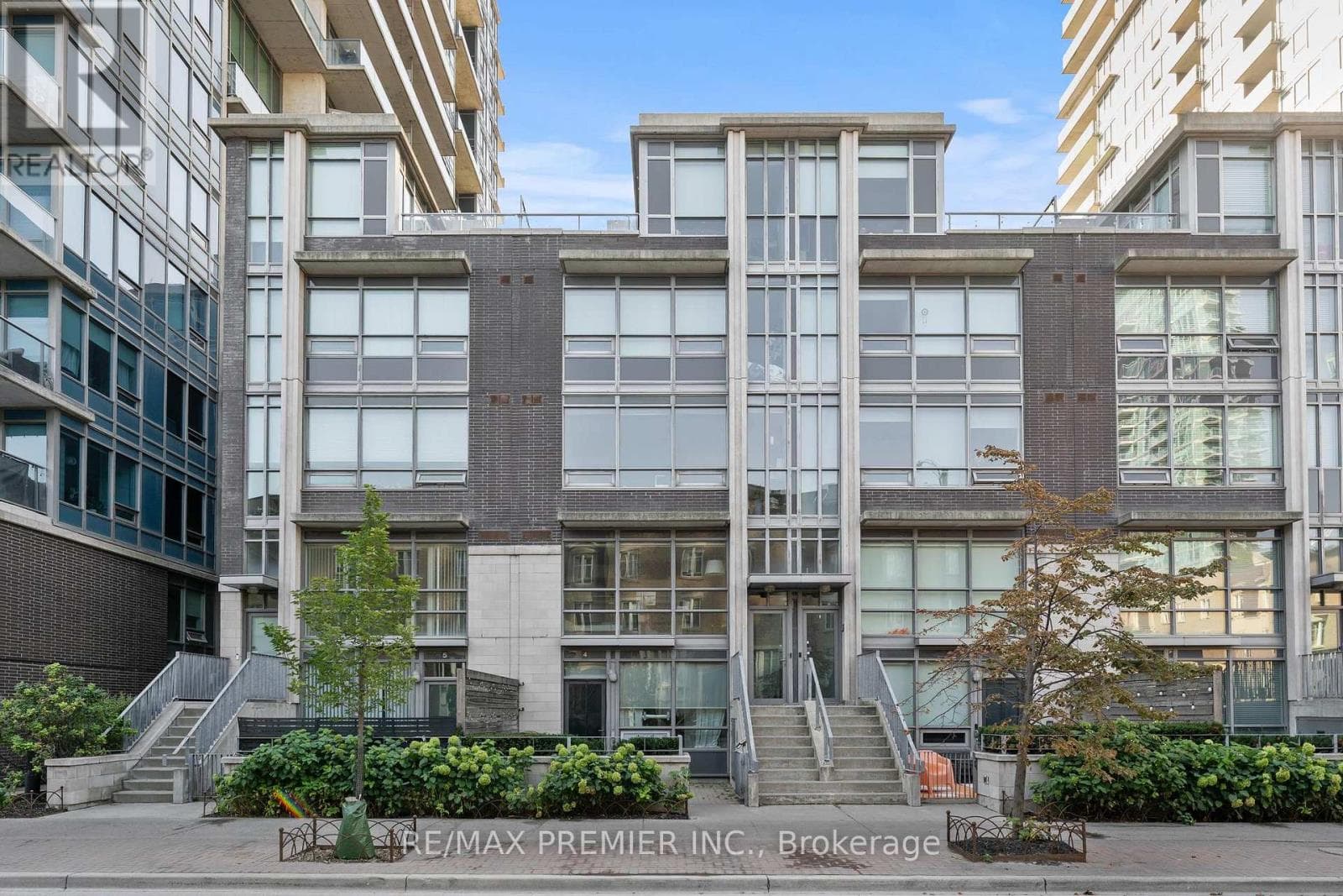 TH13 - 57 EAST LIBERTY STREET — Toronto (Niagara), Ontario - Main photo