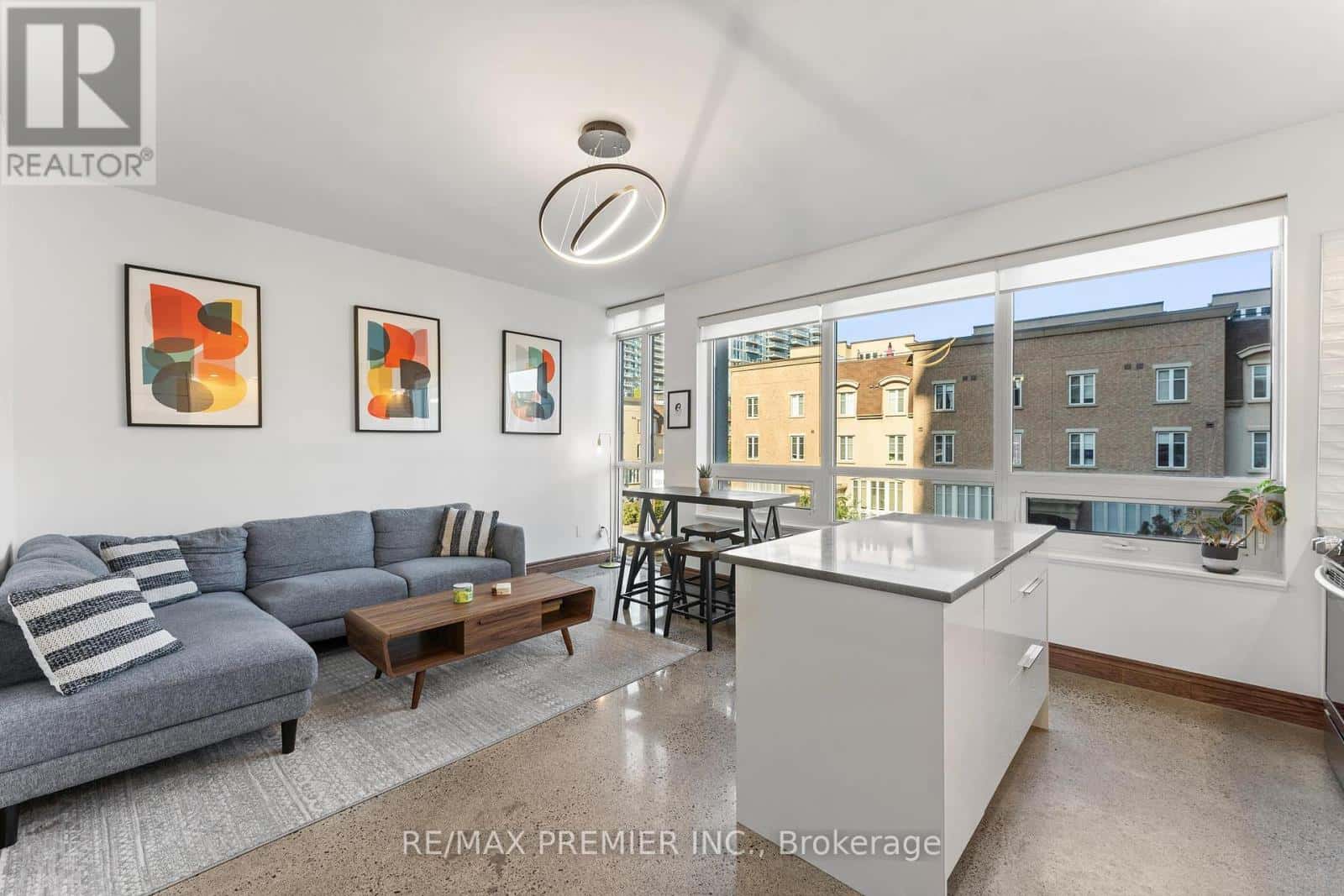 TH13 - 57 EAST LIBERTY STREET — Toronto (Niagara), Ontario - Photo 2 of 34