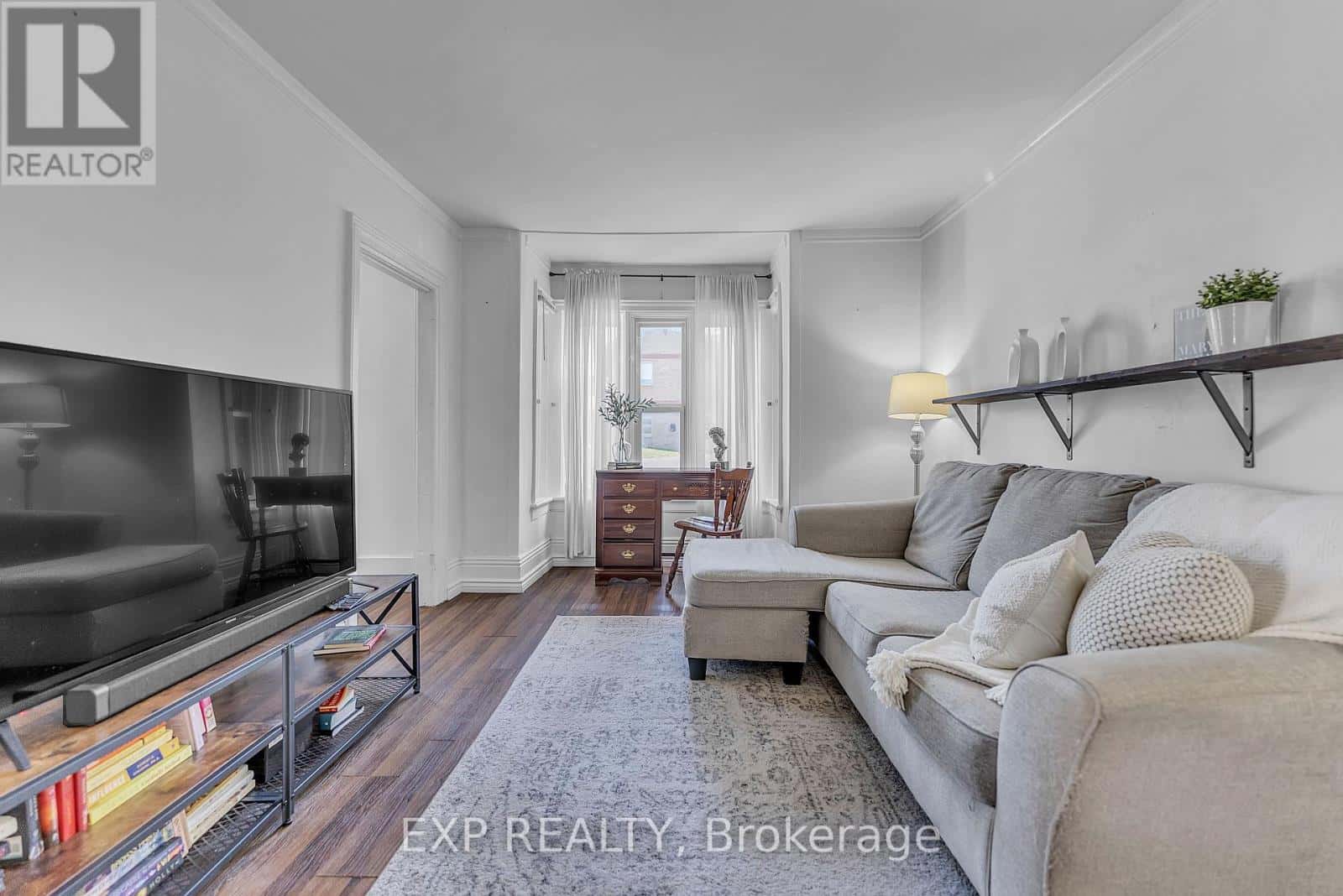 130 JOHN STREET S — Belleville (Belleville Ward), Ontario - Photo 5 of 41