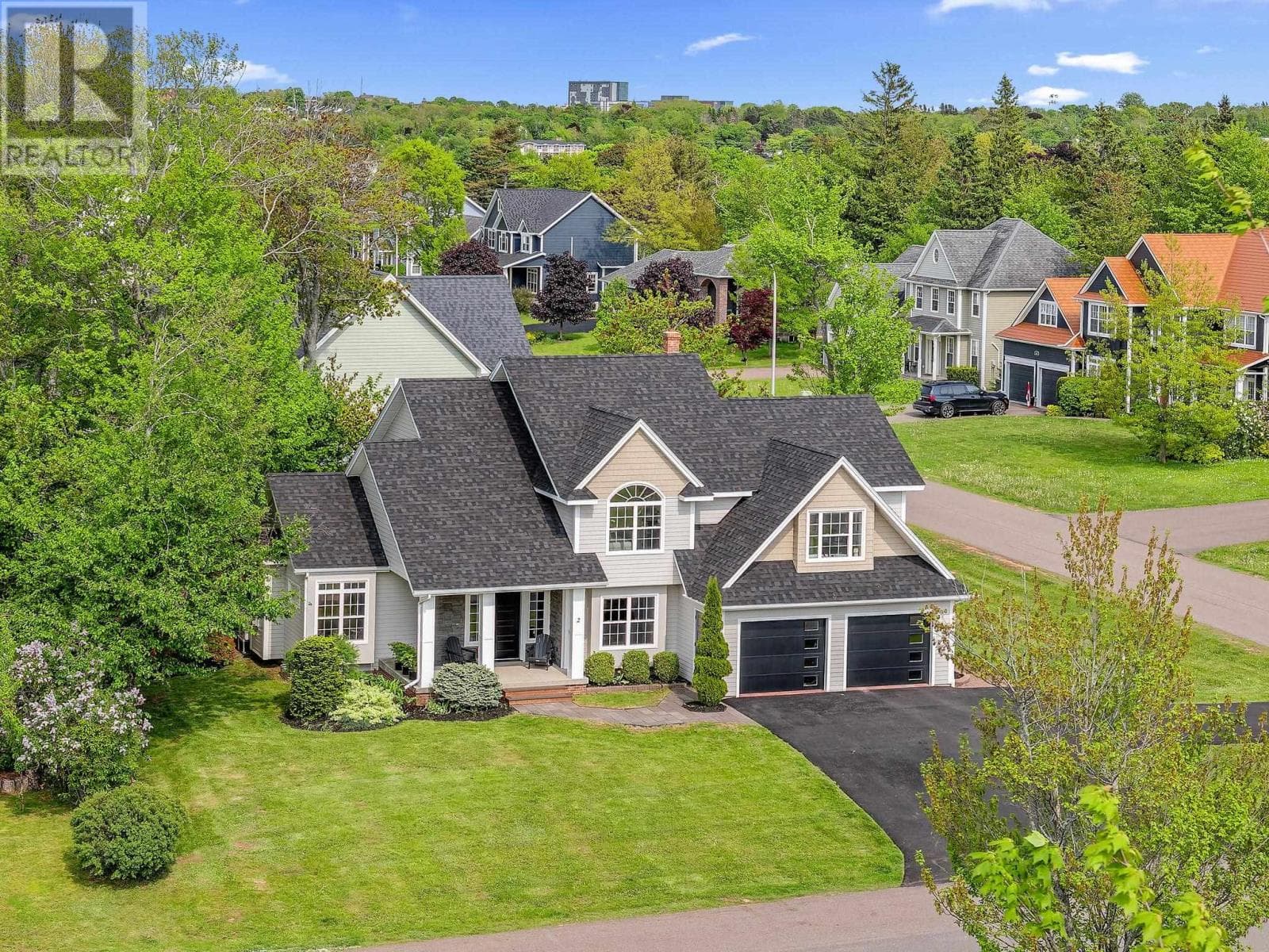 2 SHEFFIELD Crescent — Charlottetown, Prince Edward Island - Main photo