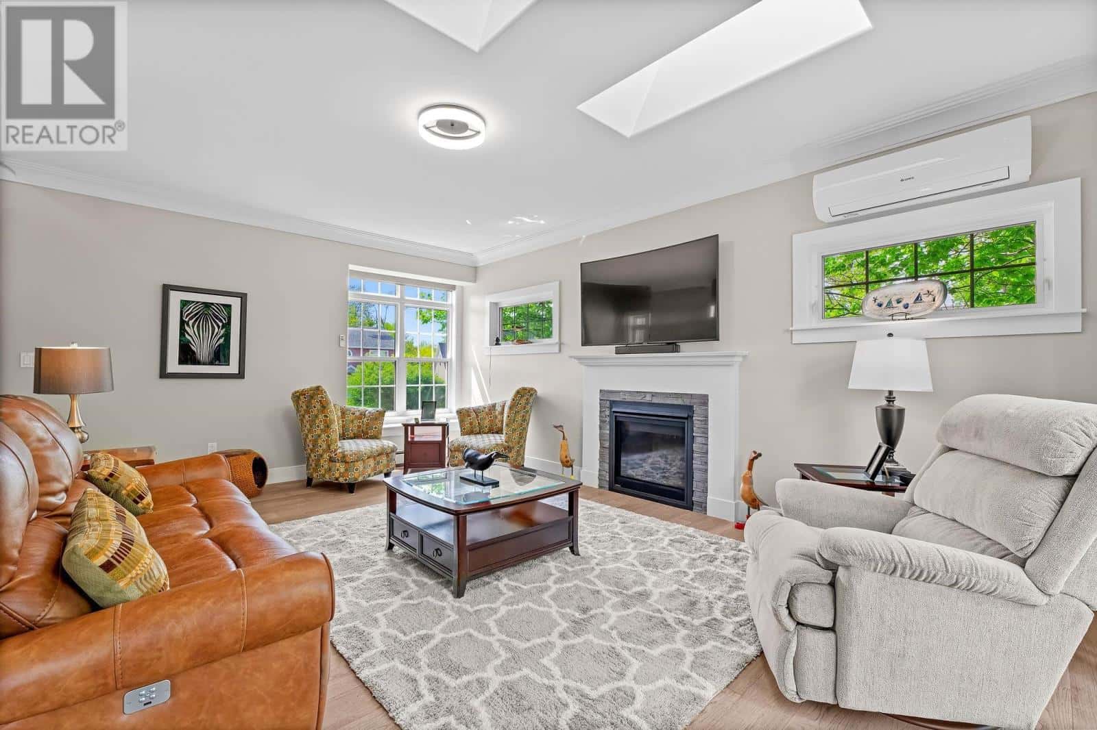 2 SHEFFIELD Crescent — Charlottetown, Prince Edward Island - Photo 4 of 38