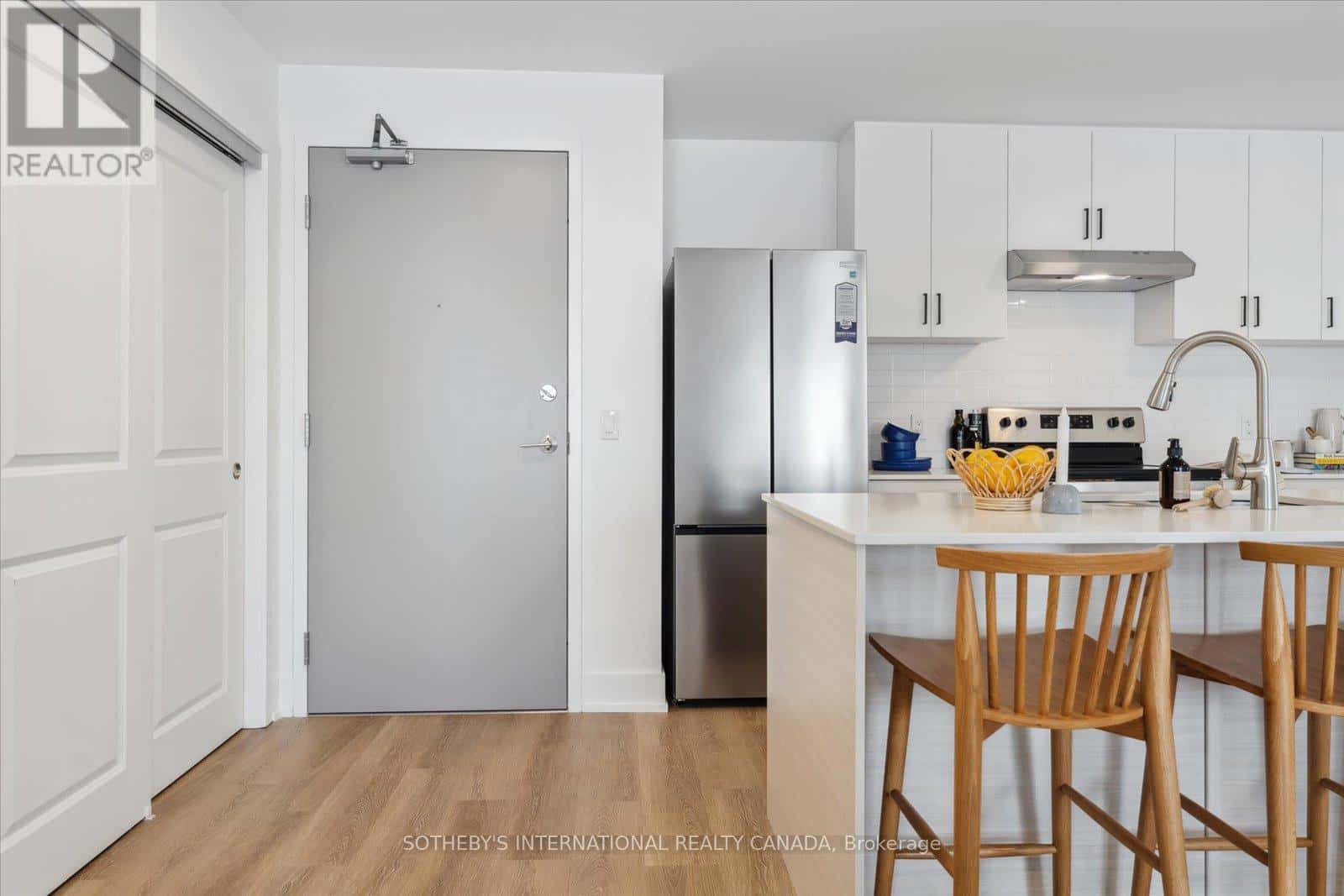 201 - 19B WEST STREET N — Kawartha Lakes (Fenelon Falls), Ontario - Photo 3 of 48