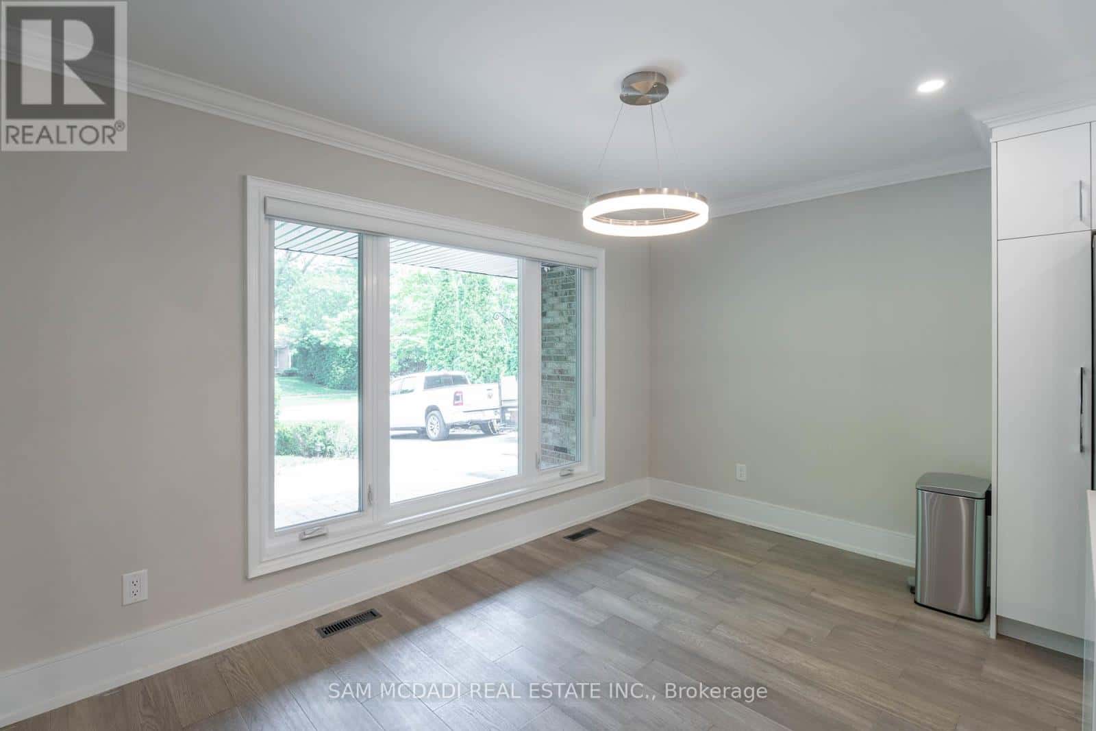 Mississauga (Sheridan) — Mississauga (Sheridan) - Photo 3 of 31