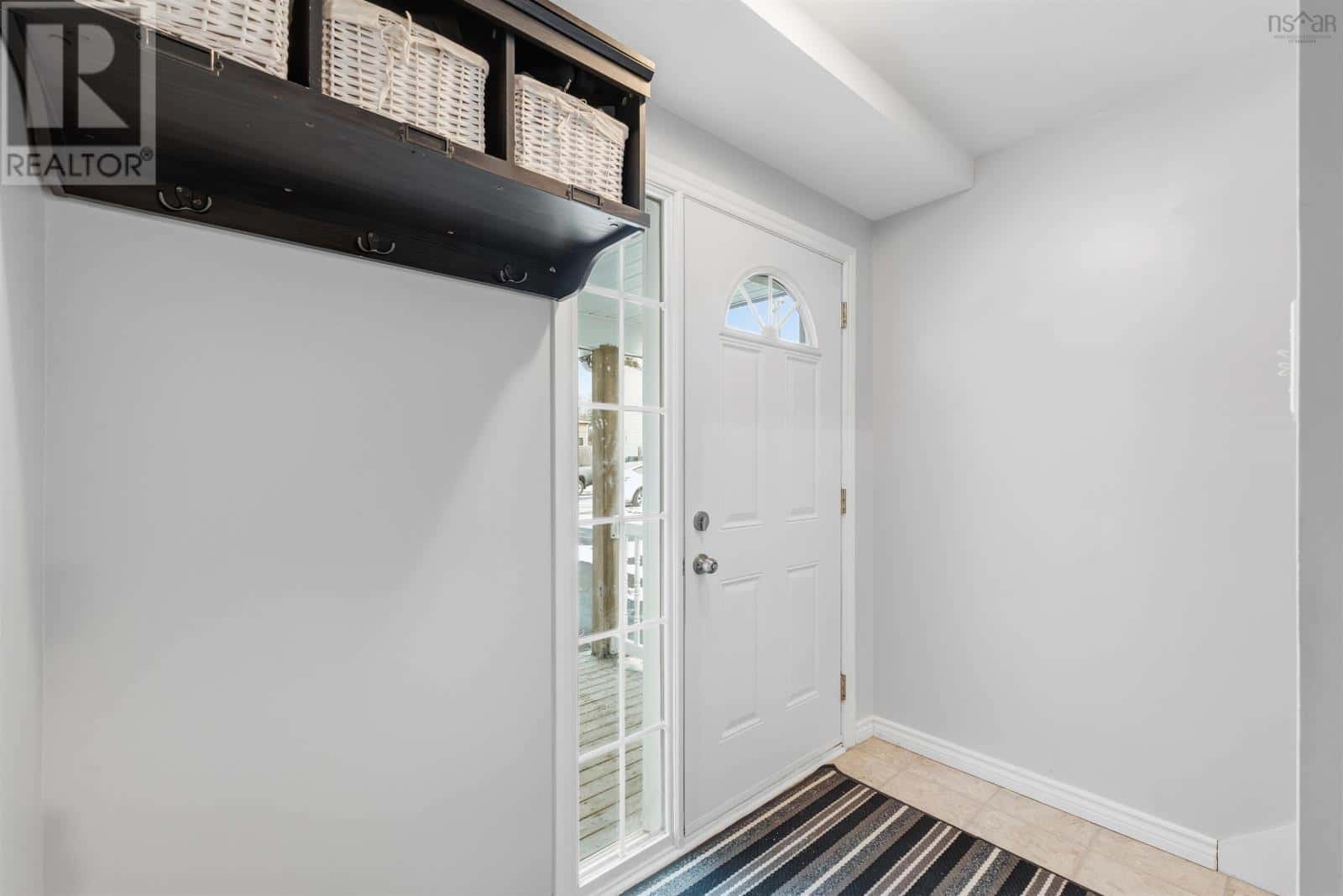 24 Roblea Drive — Dartmouth, Nova Scotia - Photo 4 of 50