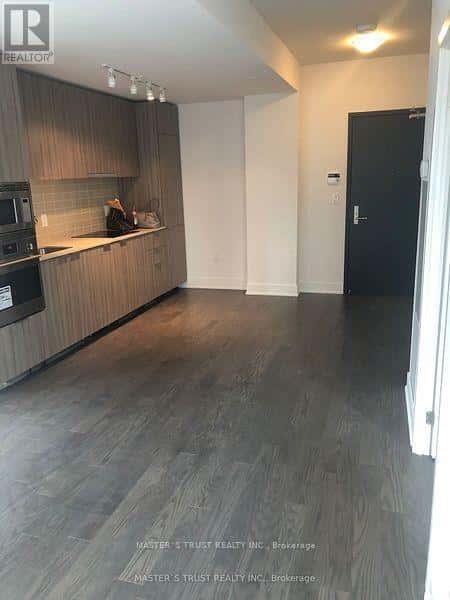 806 - 955 BAY STREET S — Toronto (Bay Street Corridor) - Photo 3 of 10