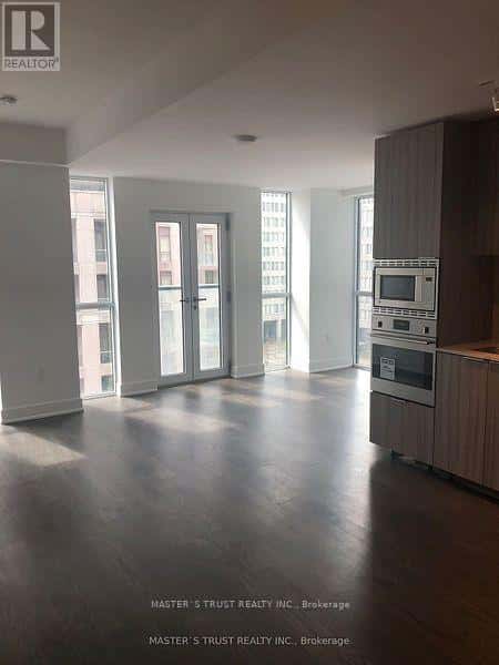 806 - 955 BAY STREET S — Toronto (Bay Street Corridor) - Photo 4 of 10