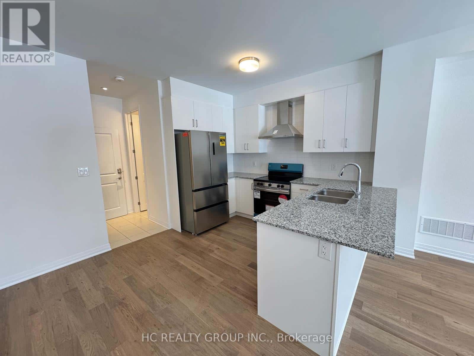 3219 CRYSTAL DRIVE — Oakville (GO Glenorchy), Ontario - Photo 5 of 90