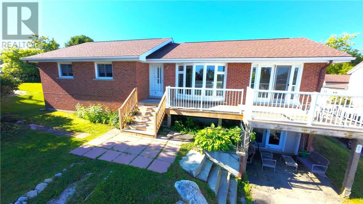 69 Robinson Street W — Little Current, Ontario - Photo 2 of 31