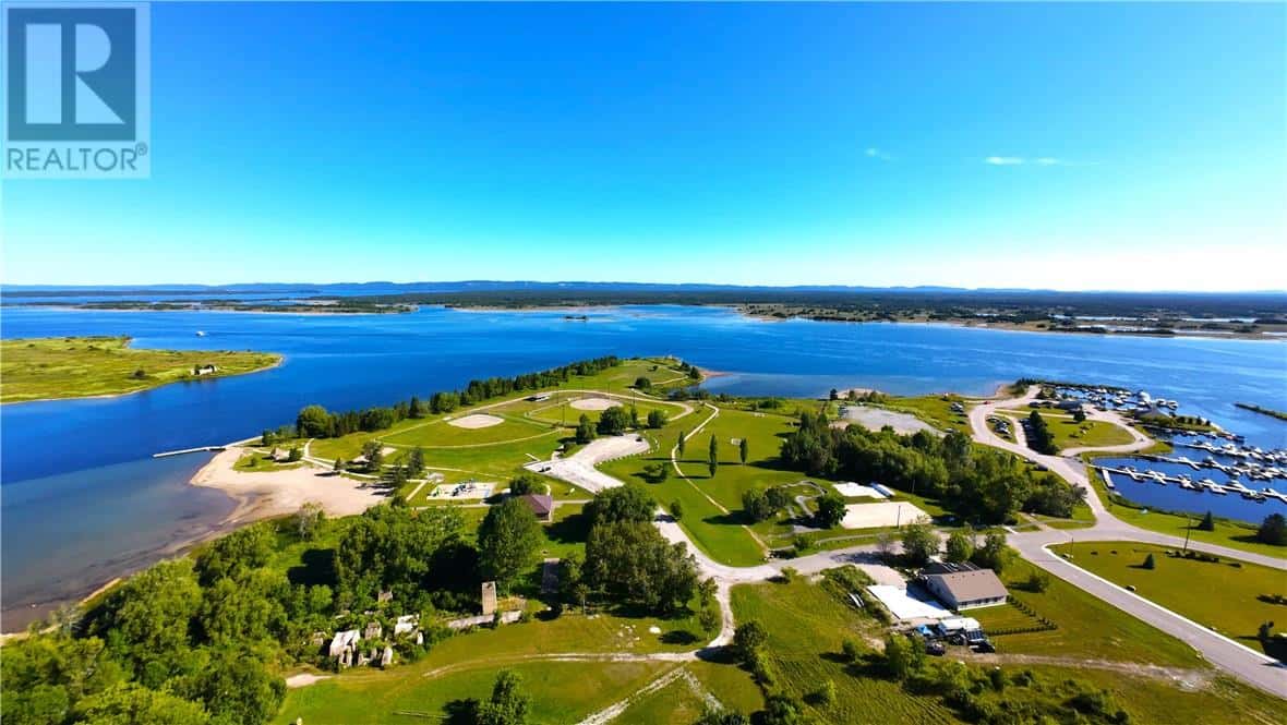 69 Robinson Street W — Little Current, Ontario - Photo 5 of 31