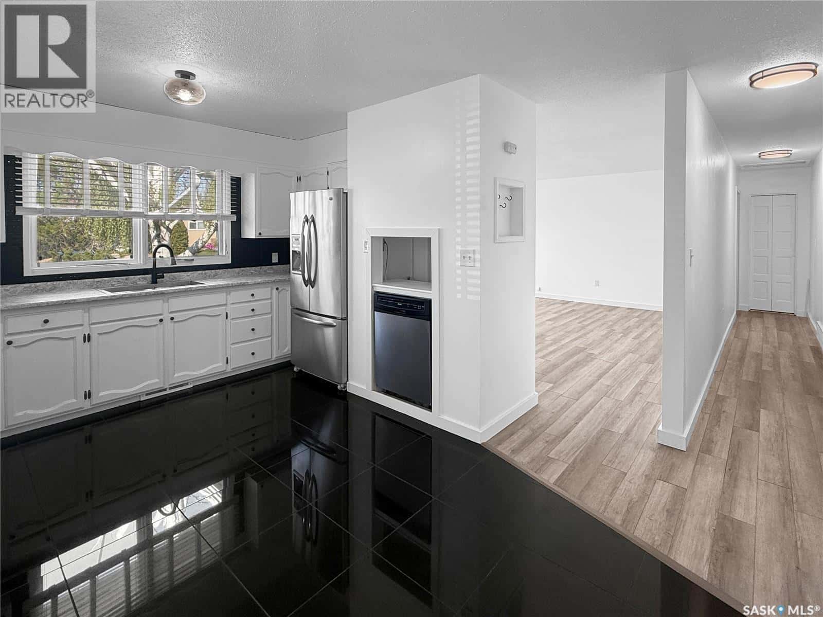 231 29th STREET — Battleford, Saskatchewan - Photo 2 of 15