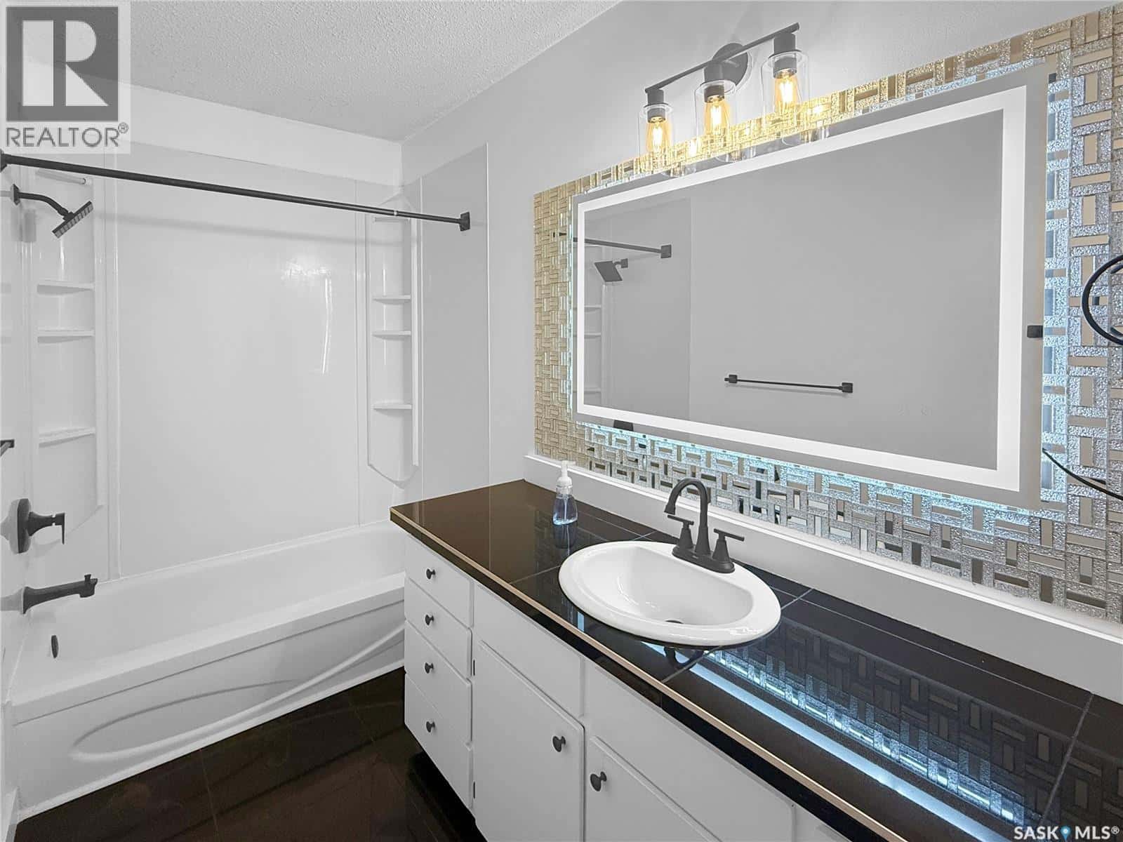 231 29th STREET — Battleford, Saskatchewan - Photo 4 of 15