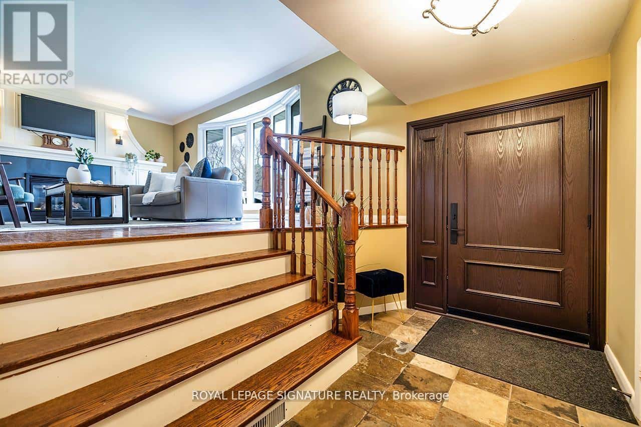 40 COBHAM CRESCENT — Toronto (Victoria Village), Ontario - Photo 3 of 27